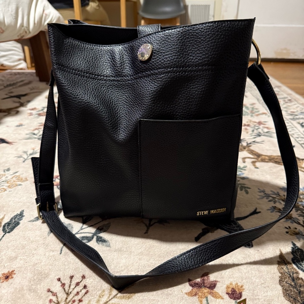Steve Madden Black Pebbled Shoulder Bag